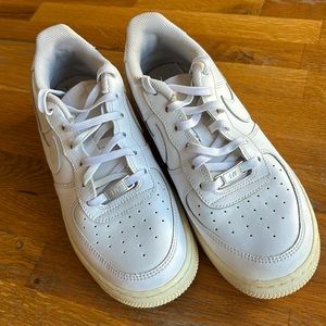 No creases! AF1 y-6 women 7/7.5